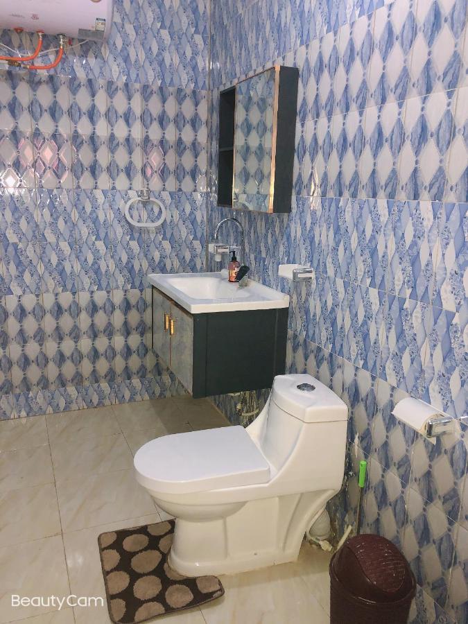 Awamuulamin Manneh Guest House Abuko Esterno foto