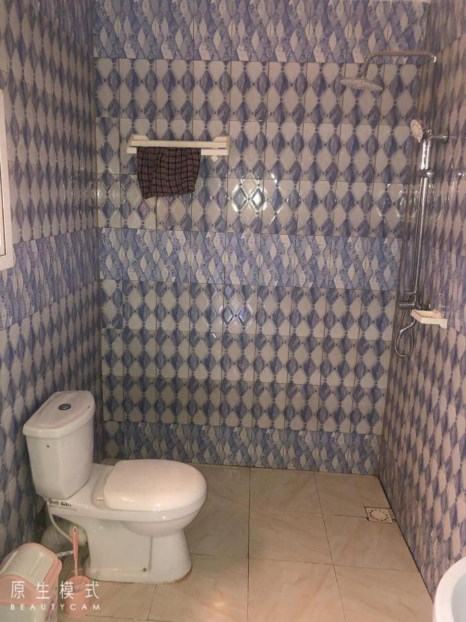 Awamuulamin Manneh Guest House Abuko Esterno foto