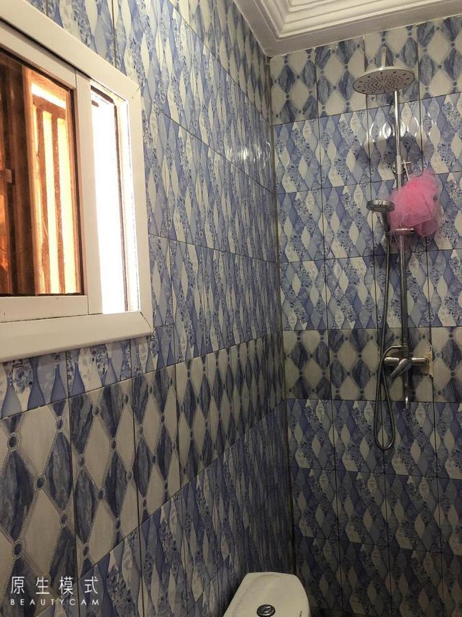 Awamuulamin Manneh Guest House Abuko Esterno foto